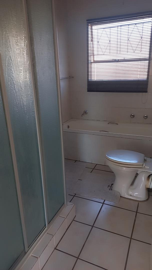 2 Bedroom Property for Sale in Buccleuch Gauteng