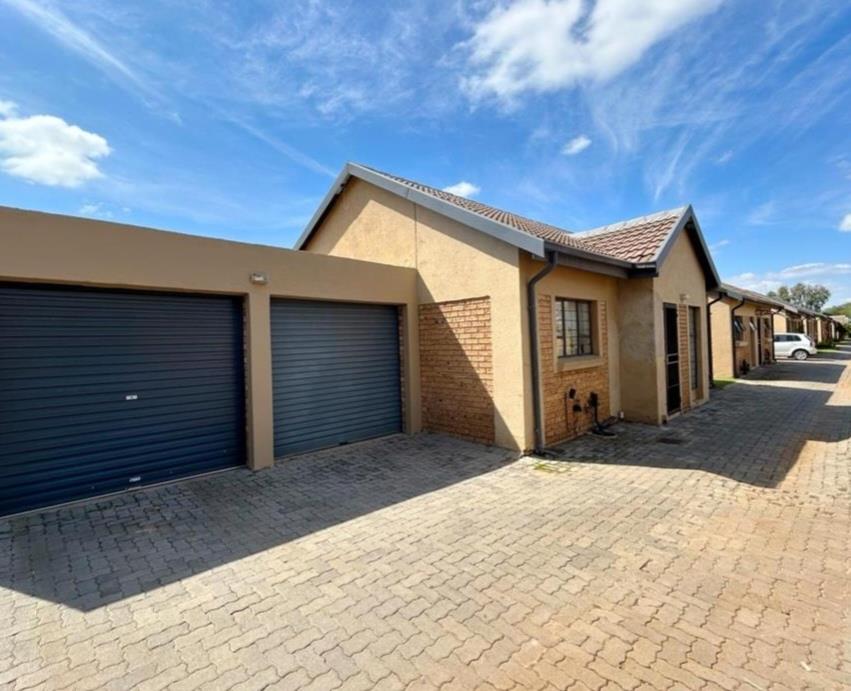 2 Bedroom Property for Sale in Equestria Gauteng