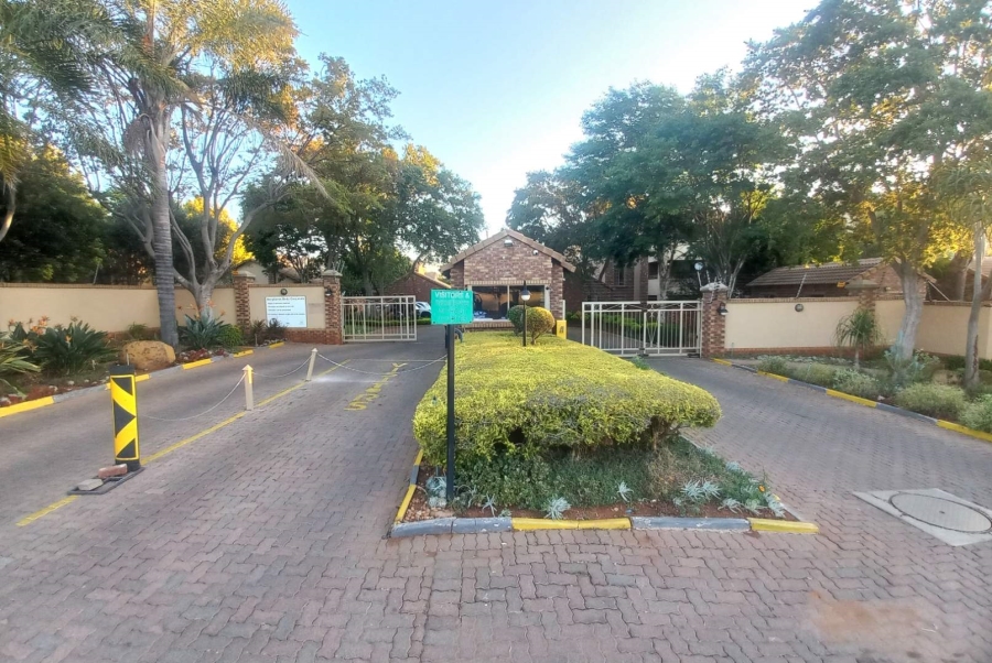 2 Bedroom Property for Sale in Boardwalk Villas Gauteng