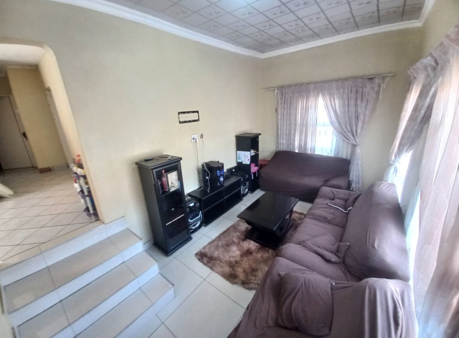 6 Bedroom Property for Sale in Atteridgeville Gauteng