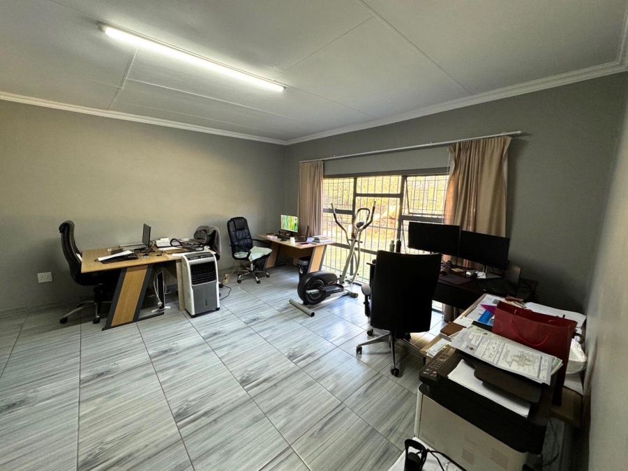 3 Bedroom Property for Sale in Bashewa Gauteng