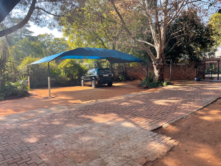 4 Bedroom Property for Sale in Fairland Gauteng