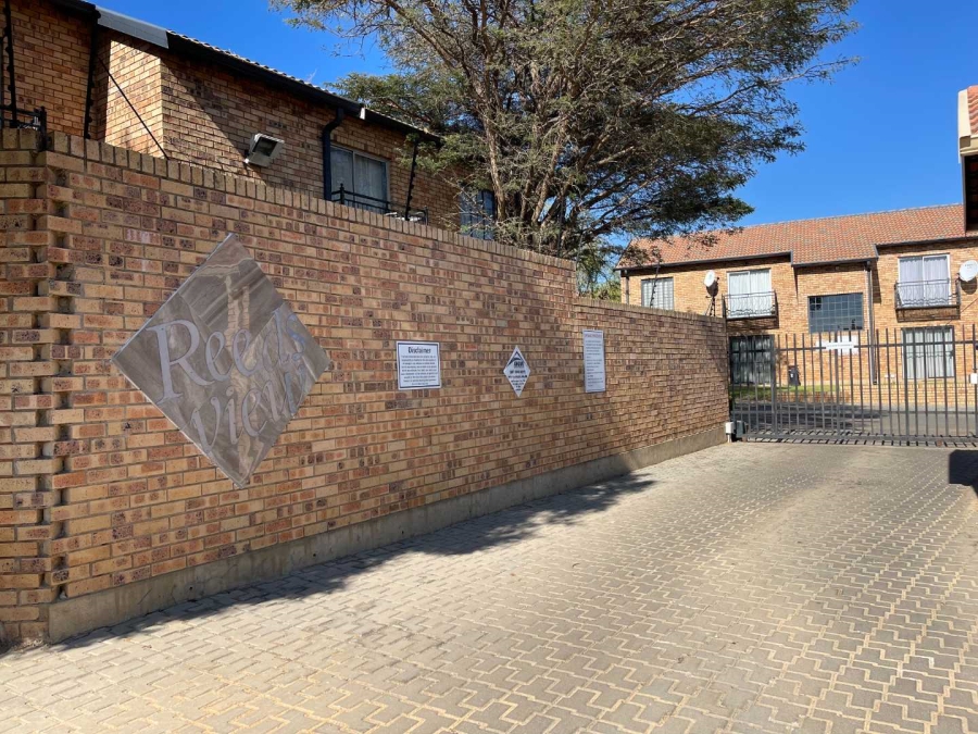 2 Bedroom Property for Sale in Weltevreden Park Gauteng