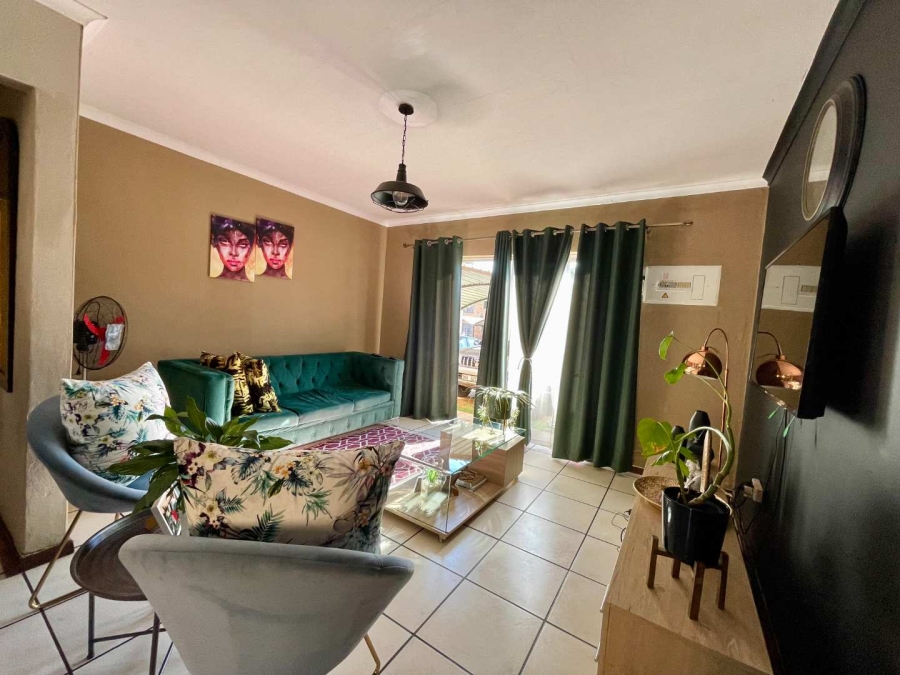 2 Bedroom Property for Sale in Weltevreden Park Gauteng