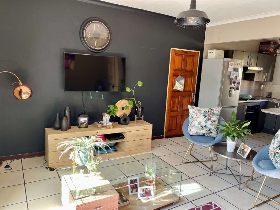 2 Bedroom Property for Sale in Weltevreden Park Gauteng