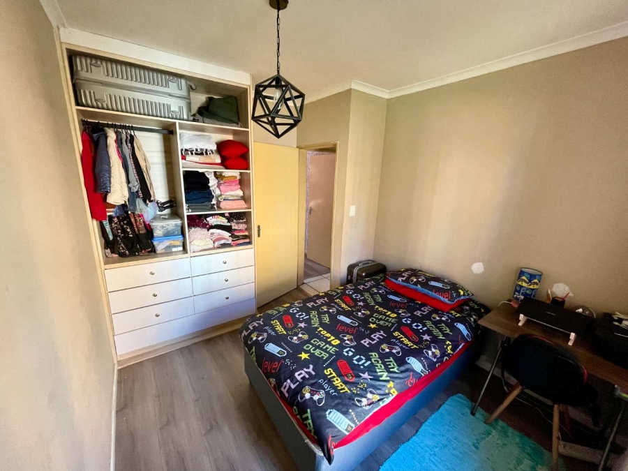 2 Bedroom Property for Sale in Weltevreden Park Gauteng