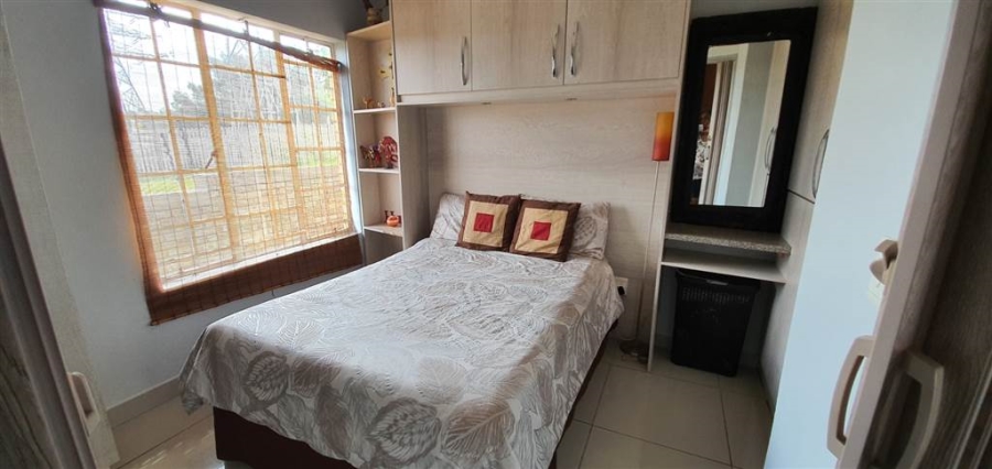 To Let 2 Bedroom Property for Rent in Olivedale Gauteng