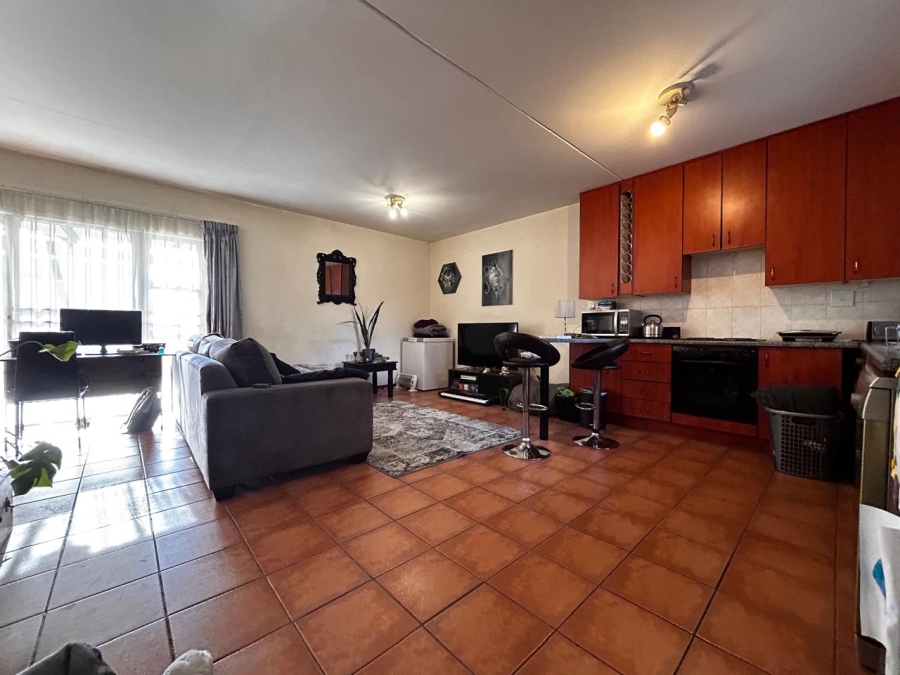 2 Bedroom Property for Sale in Greenstone Hill Gauteng