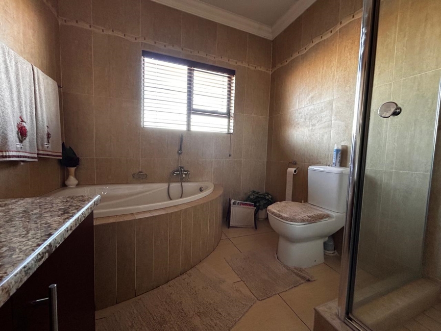 4 Bedroom Property for Sale in Meyersdal Gauteng