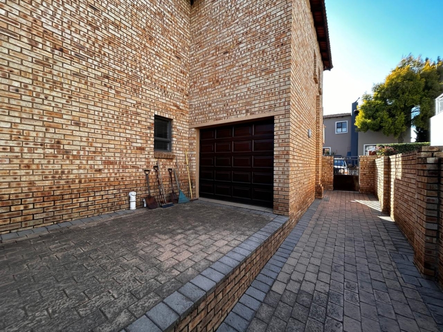 4 Bedroom Property for Sale in Meyersdal Gauteng