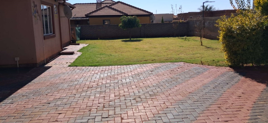 3 Bedroom Property for Sale in The Orchards Gauteng