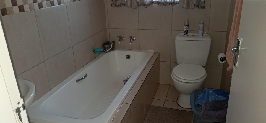 3 Bedroom Property for Sale in The Orchards Gauteng