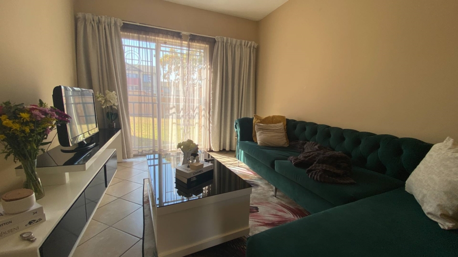 1 Bedroom Property for Sale in Erand Gardens Gauteng