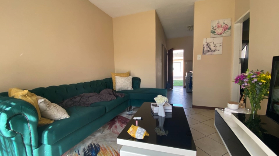 1 Bedroom Property for Sale in Erand Gardens Gauteng