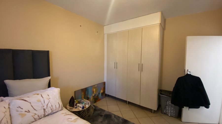 1 Bedroom Property for Sale in Erand Gardens Gauteng