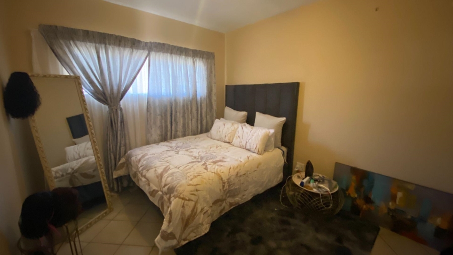 1 Bedroom Property for Sale in Erand Gardens Gauteng