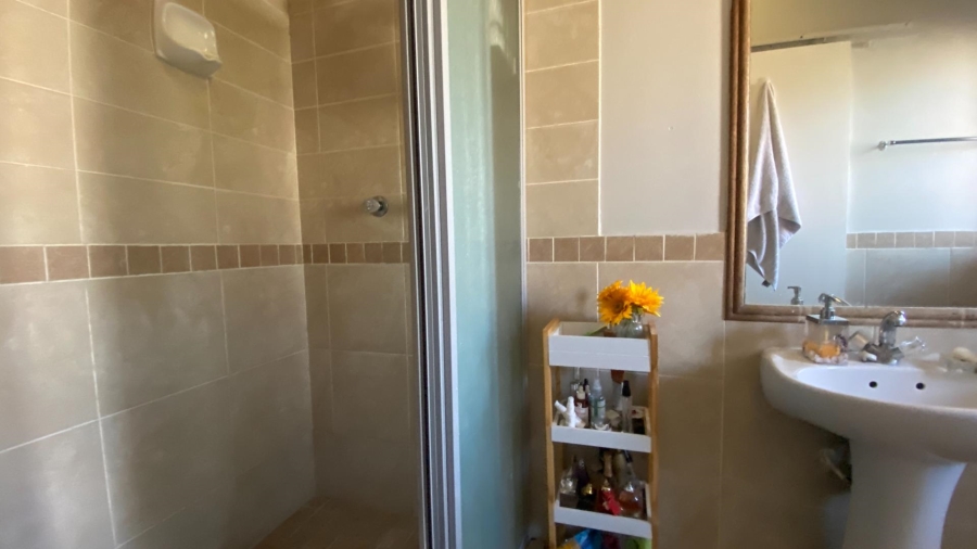 1 Bedroom Property for Sale in Erand Gardens Gauteng