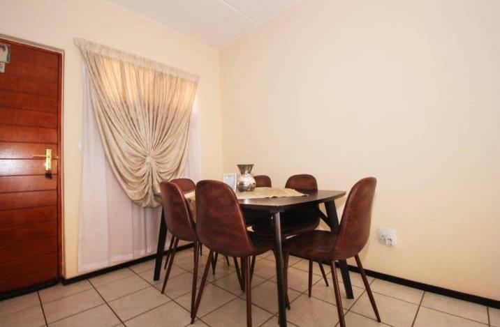 2 Bedroom Property for Sale in Randburg Gauteng