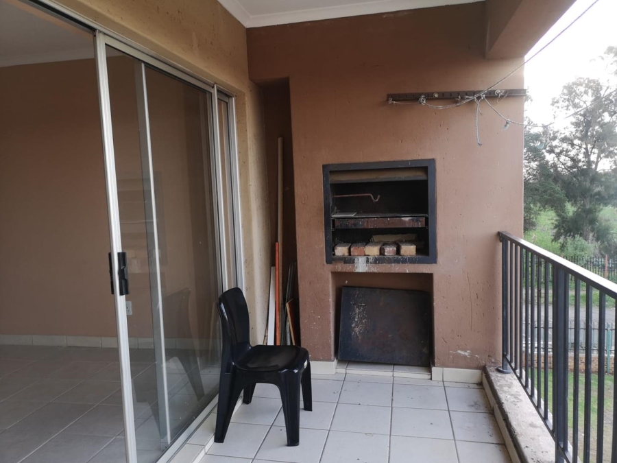 2 Bedroom Property for Sale in Towerby Gauteng