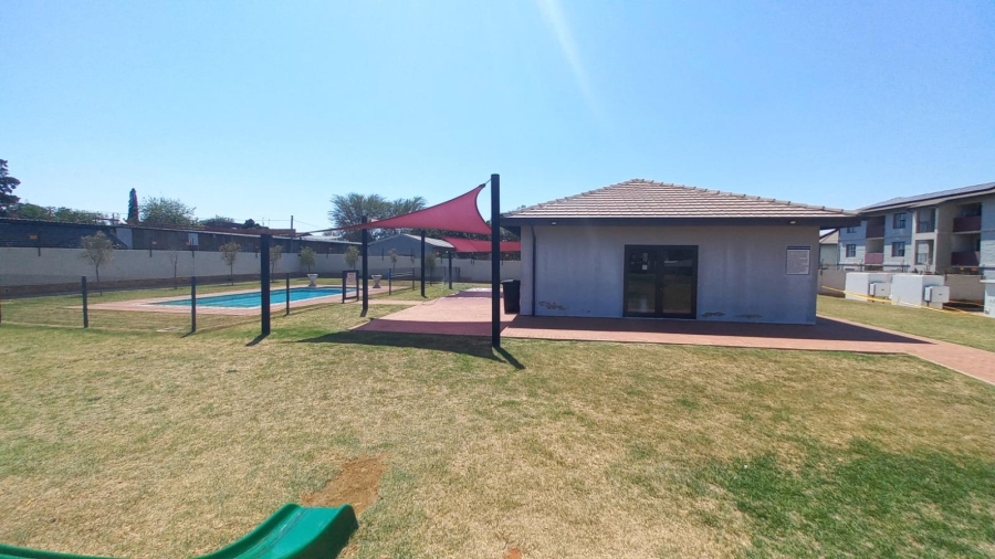 1 Bedroom Property for Sale in Norton Park Gauteng