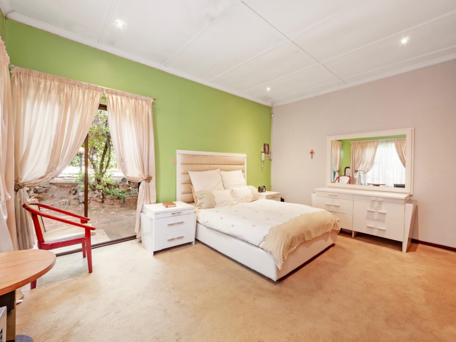 5 Bedroom Property for Sale in Orchards Gauteng