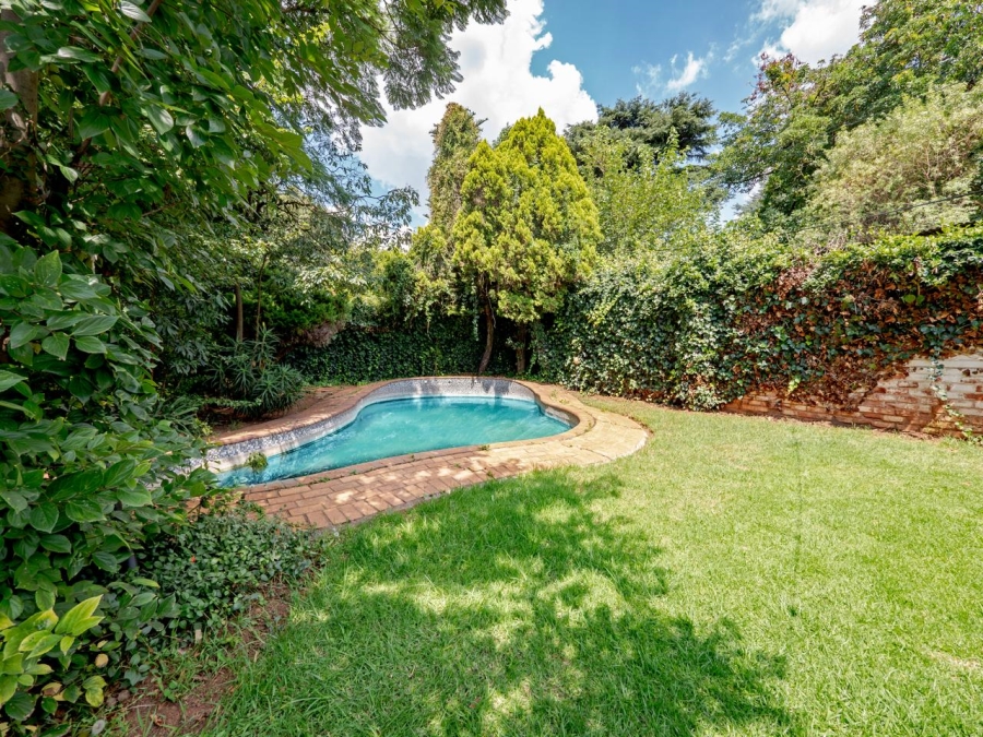 5 Bedroom Property for Sale in Orchards Gauteng