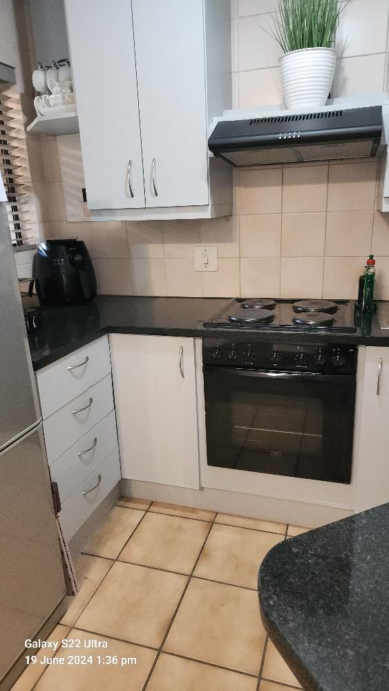 To Let 1 Bedroom Property for Rent in Parktown Gauteng