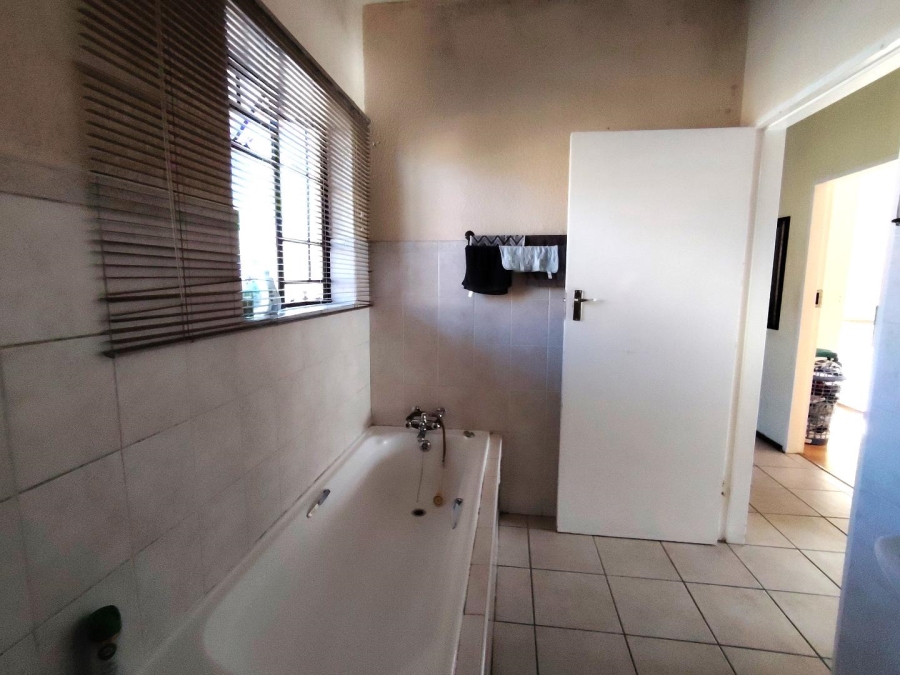 To Let 2 Bedroom Property for Rent in Halfway Gardens Gauteng