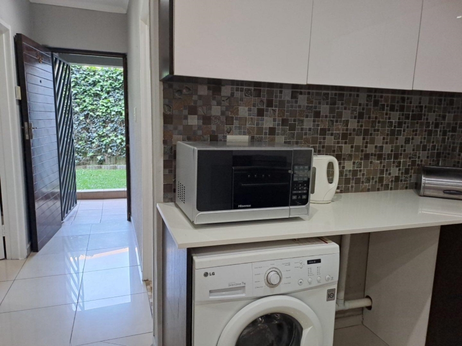 To Let 1 Bedroom Property for Rent in Benmore Gauteng