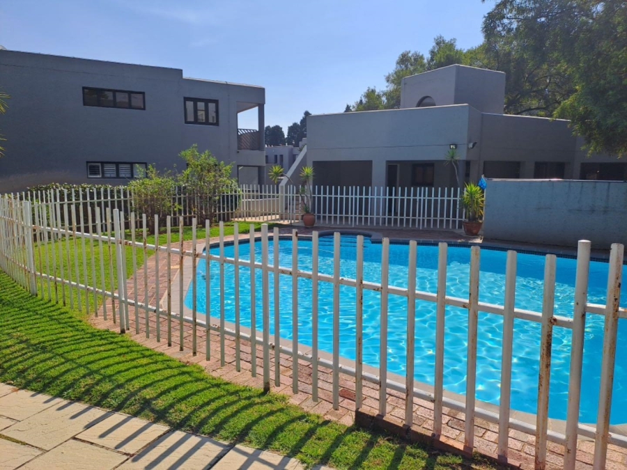 To Let 1 Bedroom Property for Rent in Benmore Gauteng