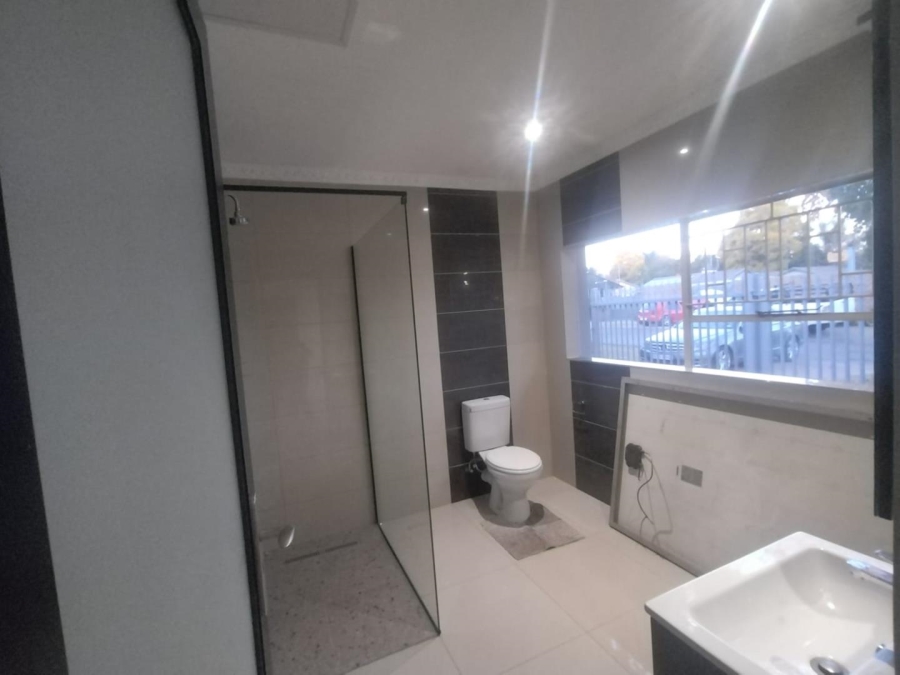 To Let 3 Bedroom Property for Rent in Brackendowns Gauteng