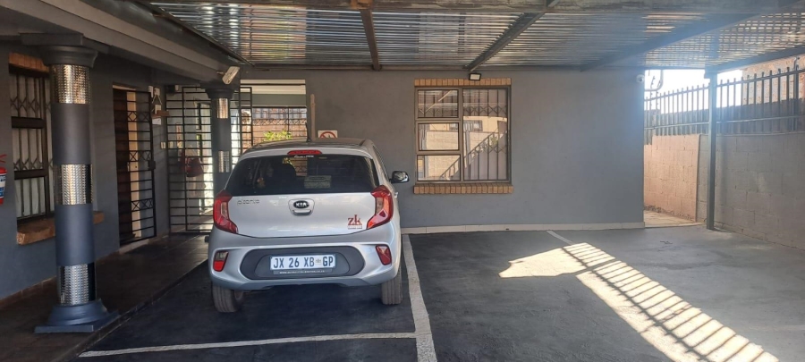 To Let 1 Bedroom Property for Rent in Vosloorus Gauteng