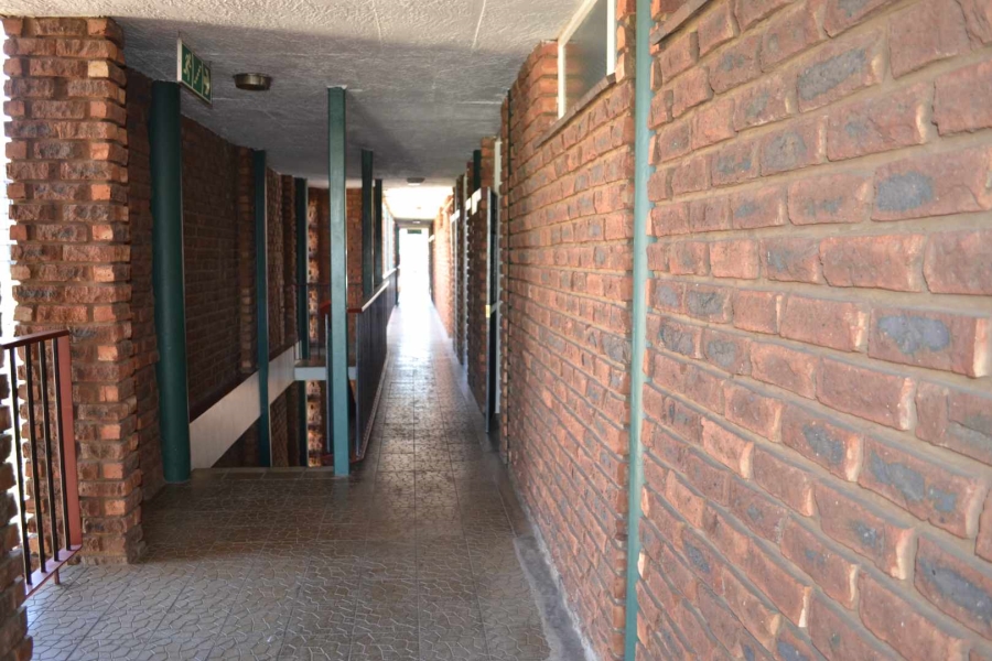 1 Bedroom Property for Sale in Sunnyside Gauteng