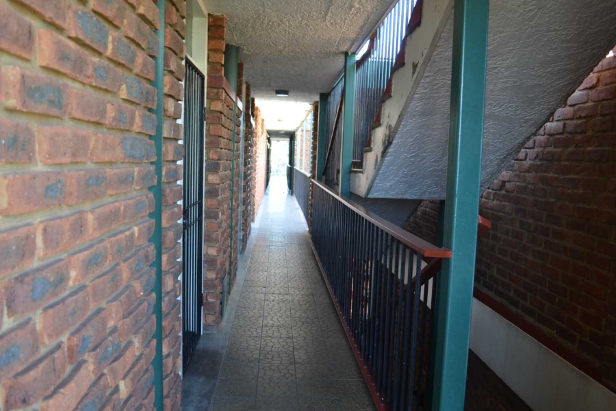 1 Bedroom Property for Sale in Sunnyside Gauteng