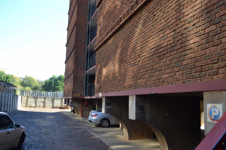 1 Bedroom Property for Sale in Sunnyside Gauteng