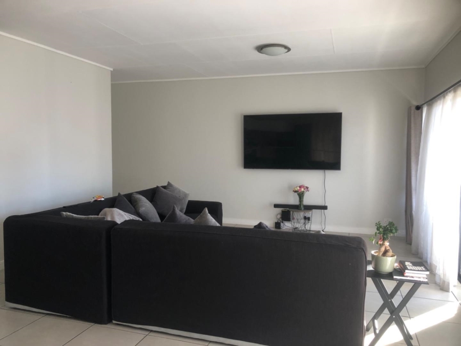 To Let 2 Bedroom Property for Rent in Linbro Park Gauteng