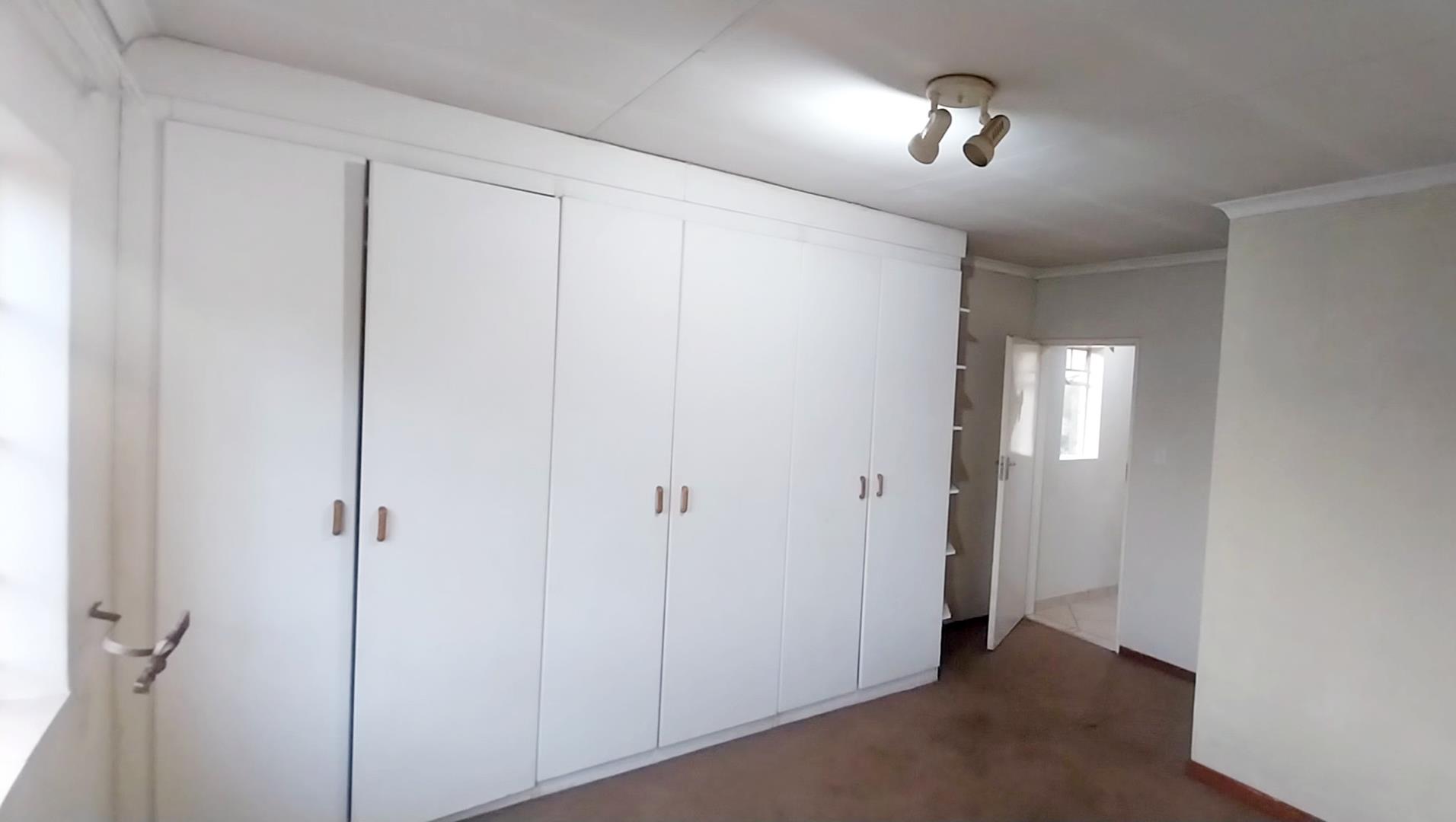 2 Bedroom Property for Sale in Wierdapark Gauteng