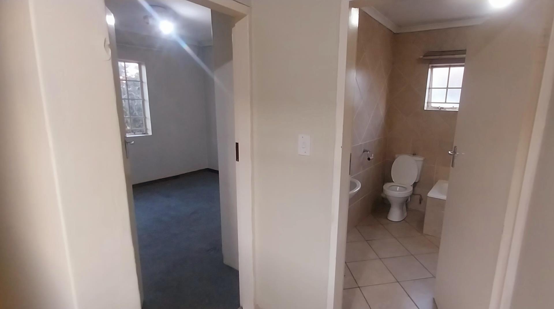 2 Bedroom Property for Sale in Wierdapark Gauteng