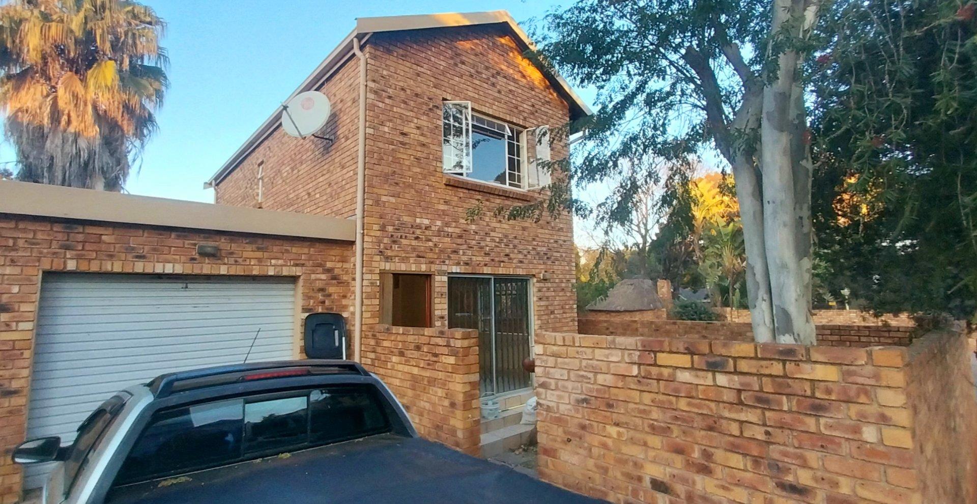 2 Bedroom Property for Sale in Wierdapark Gauteng