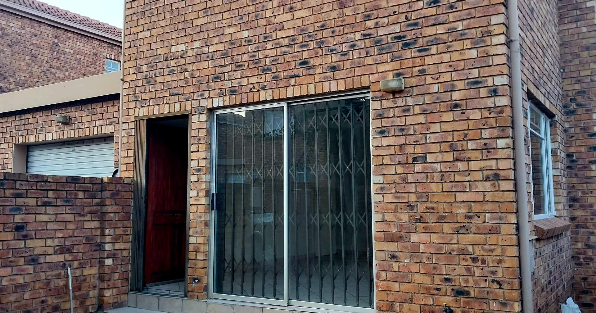 2 Bedroom Property for Sale in Wierdapark Gauteng