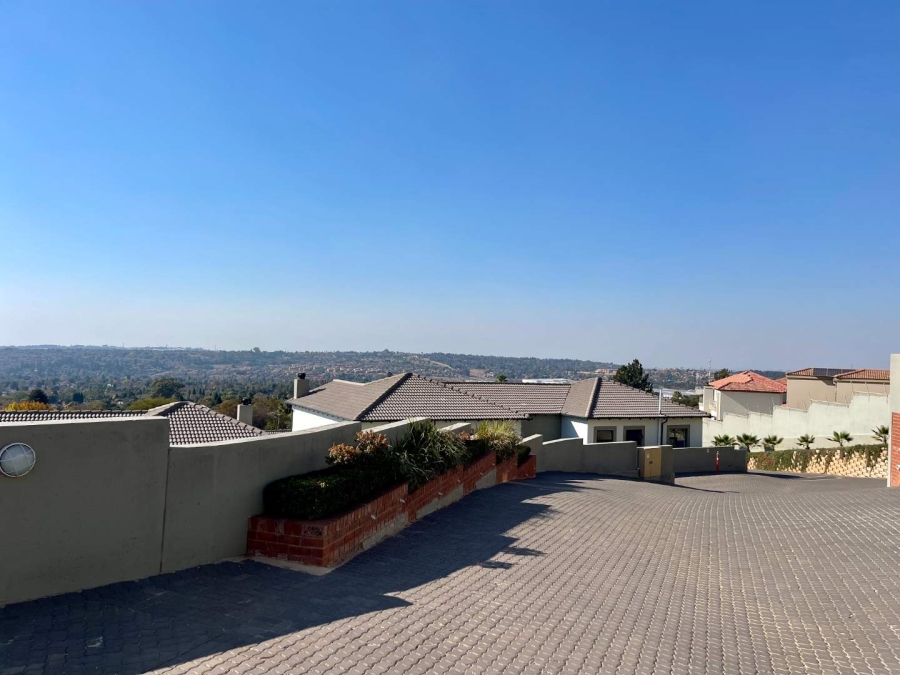 4 Bedroom Property for Sale in Allens Nek Gauteng