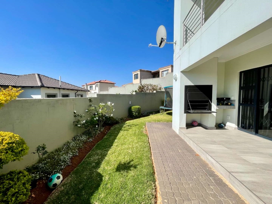 4 Bedroom Property for Sale in Allens Nek Gauteng