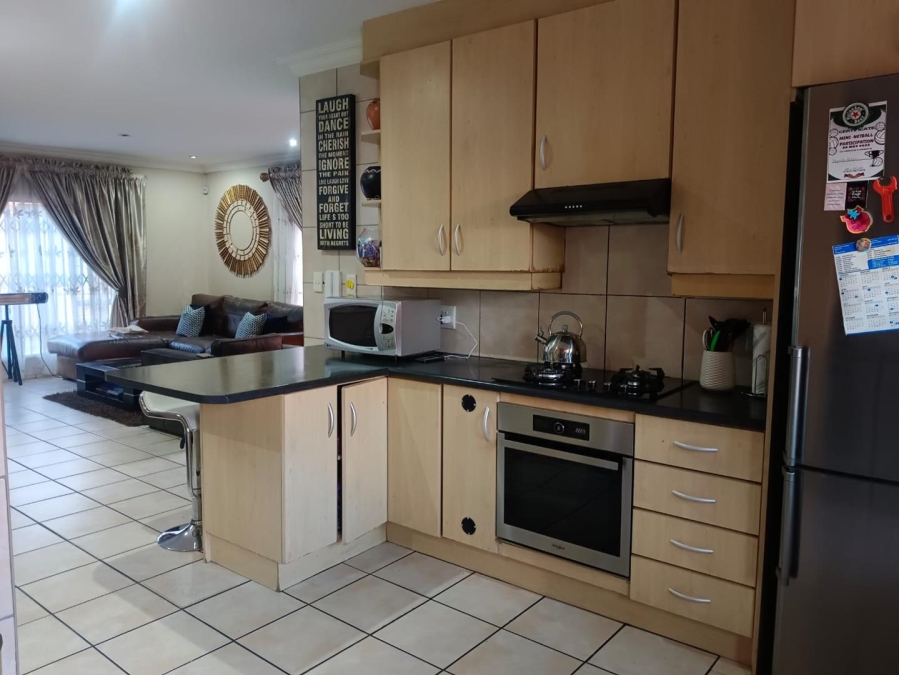 To Let 3 Bedroom Property for Rent in Elandshaven Gauteng