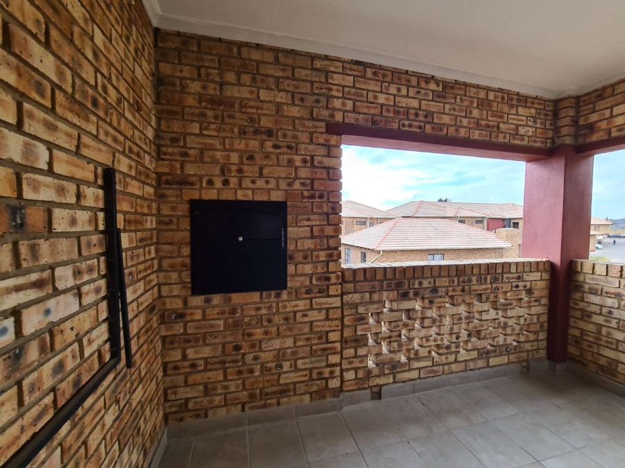 To Let 2 Bedroom Property for Rent in Wierdapark Gauteng