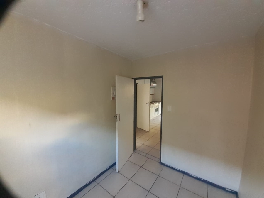 To Let 1 Bedroom Property for Rent in Gezina Gauteng