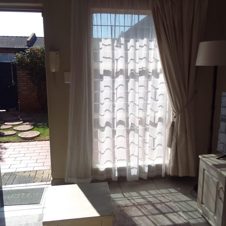 2 Bedroom Property for Sale in Kibler Park Gauteng