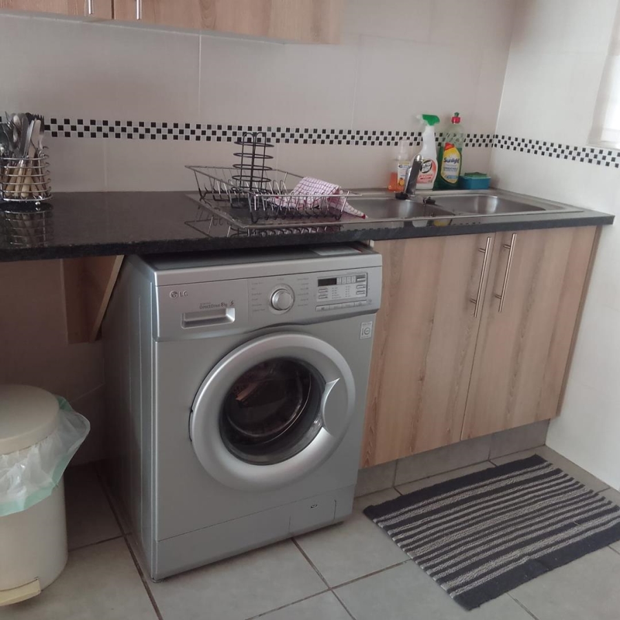 2 Bedroom Property for Sale in Kibler Park Gauteng