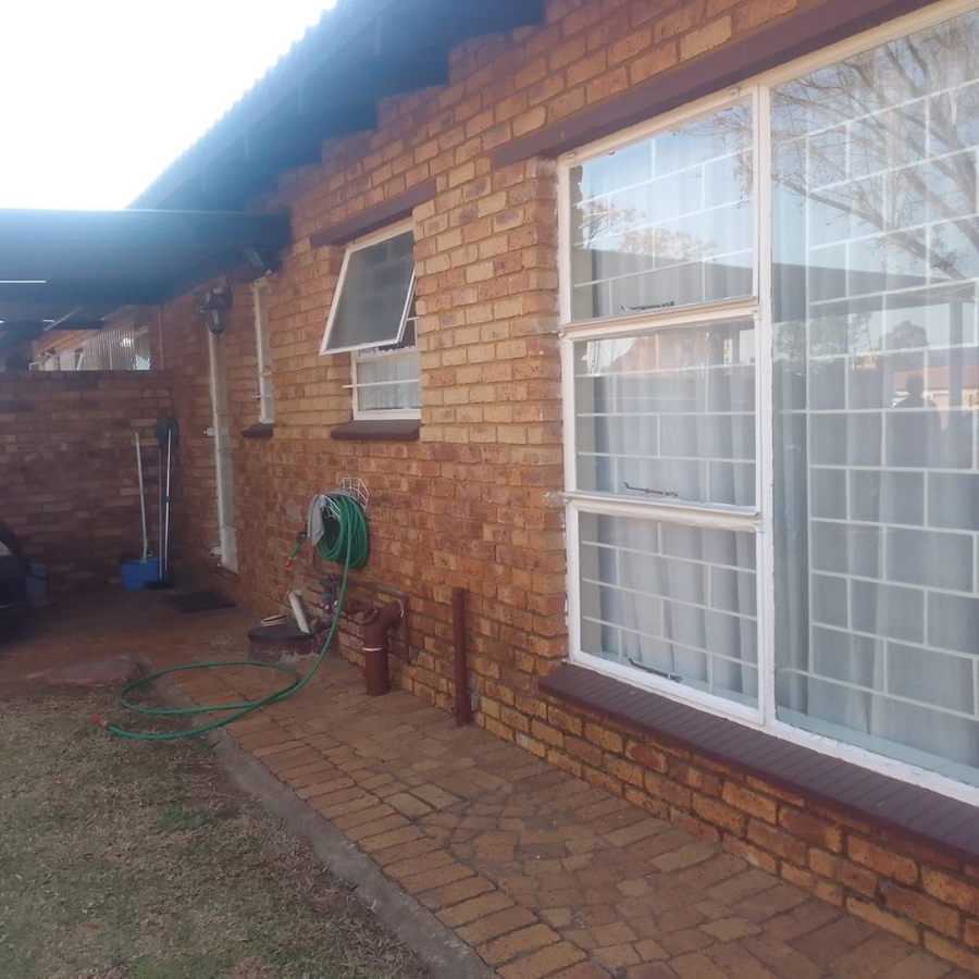 2 Bedroom Property for Sale in Kibler Park Gauteng