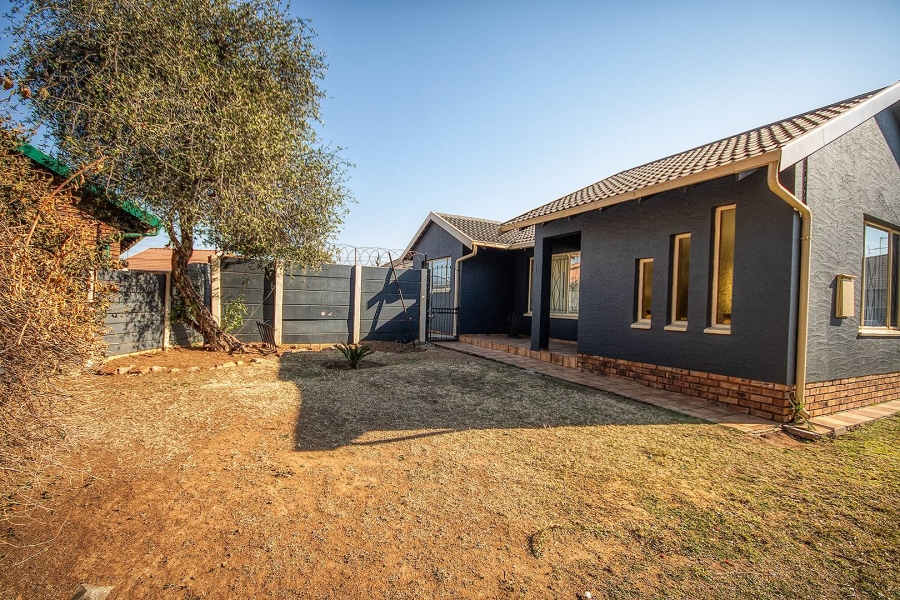 3 Bedroom Property for Sale in Mayberry Park Gauteng