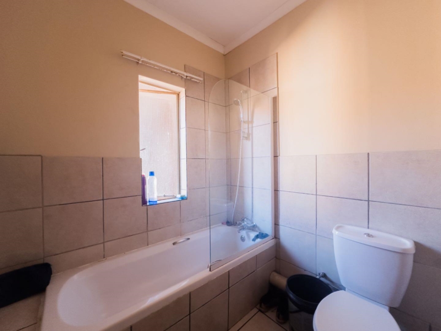 1 Bedroom Property for Sale in Wapadrand Gauteng